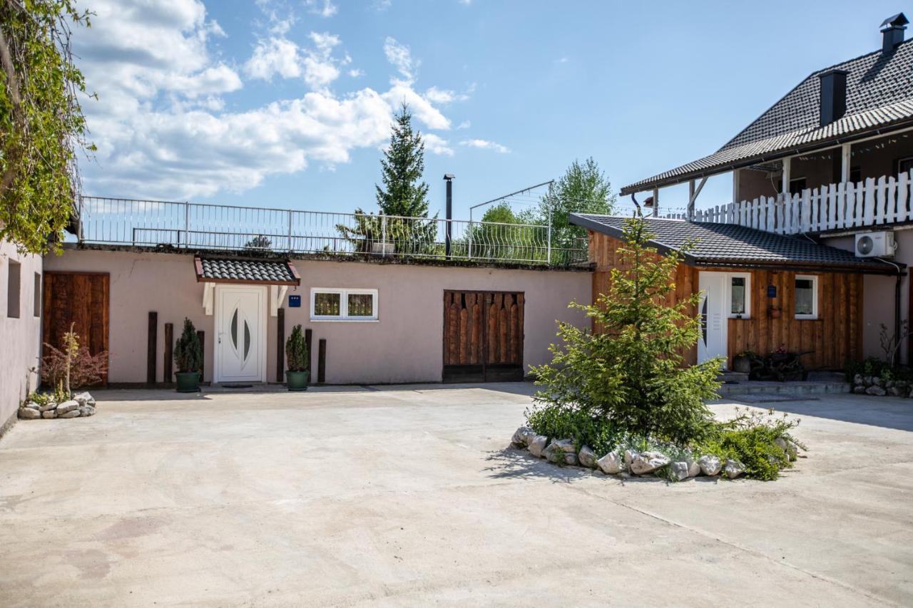 Sumski Dvori Apartment Ogulin Exteriör bild
