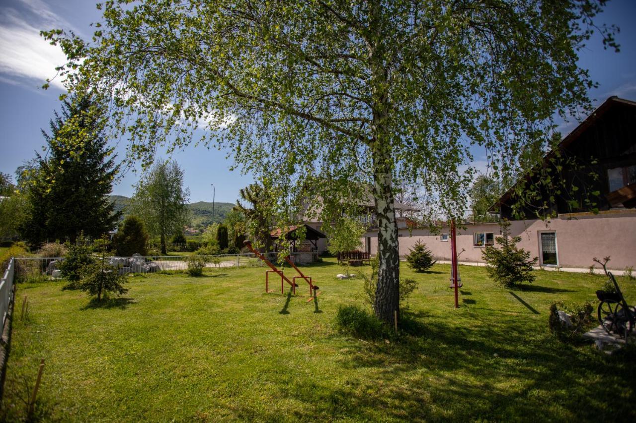 Sumski Dvori Apartment Ogulin Exteriör bild