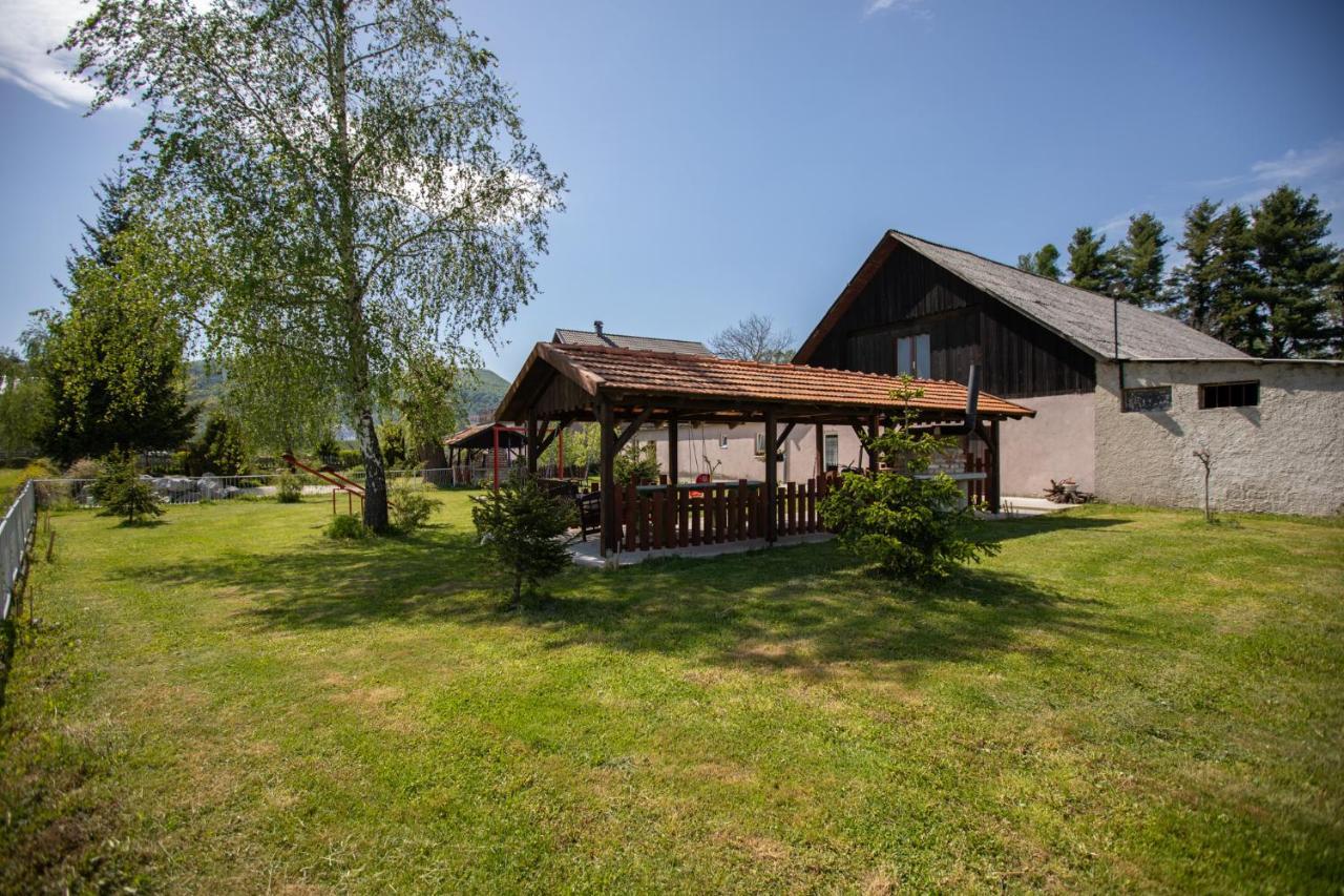 Sumski Dvori Apartment Ogulin Exteriör bild